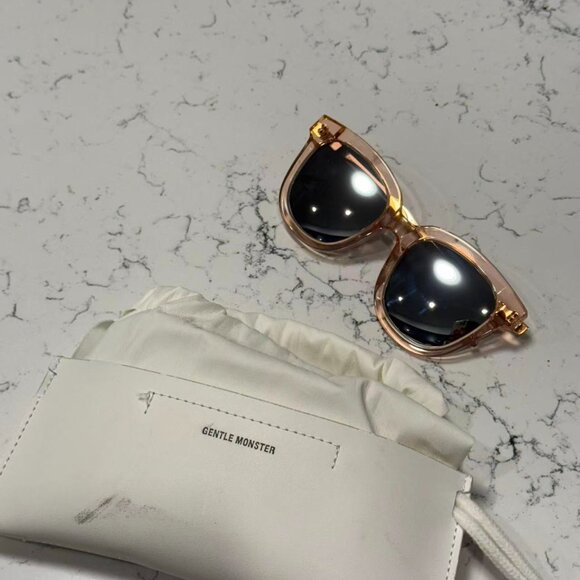 Gentle Monster Sunglasses - Picture 2 of 5